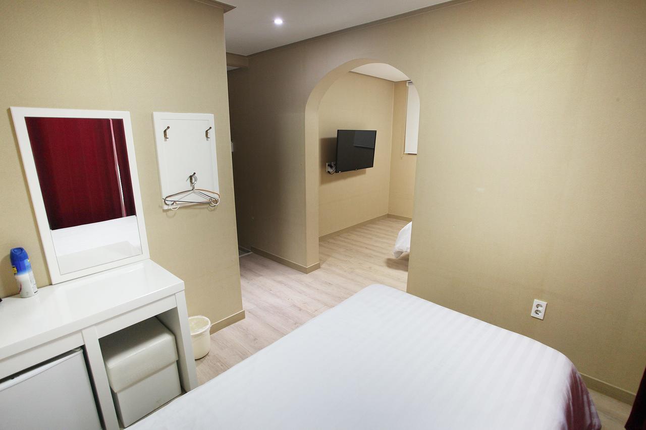 Orange Tree Hotel Jeju Extérieur photo