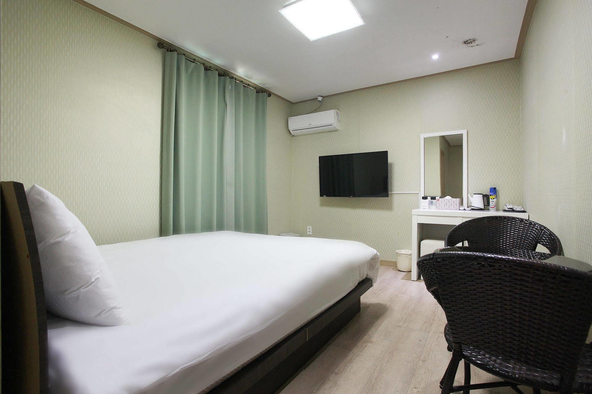 Orange Tree Hotel Jeju Extérieur photo