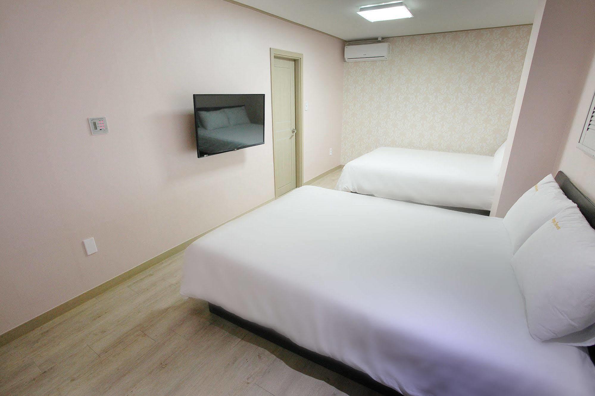 Orange Tree Hotel Jeju Extérieur photo