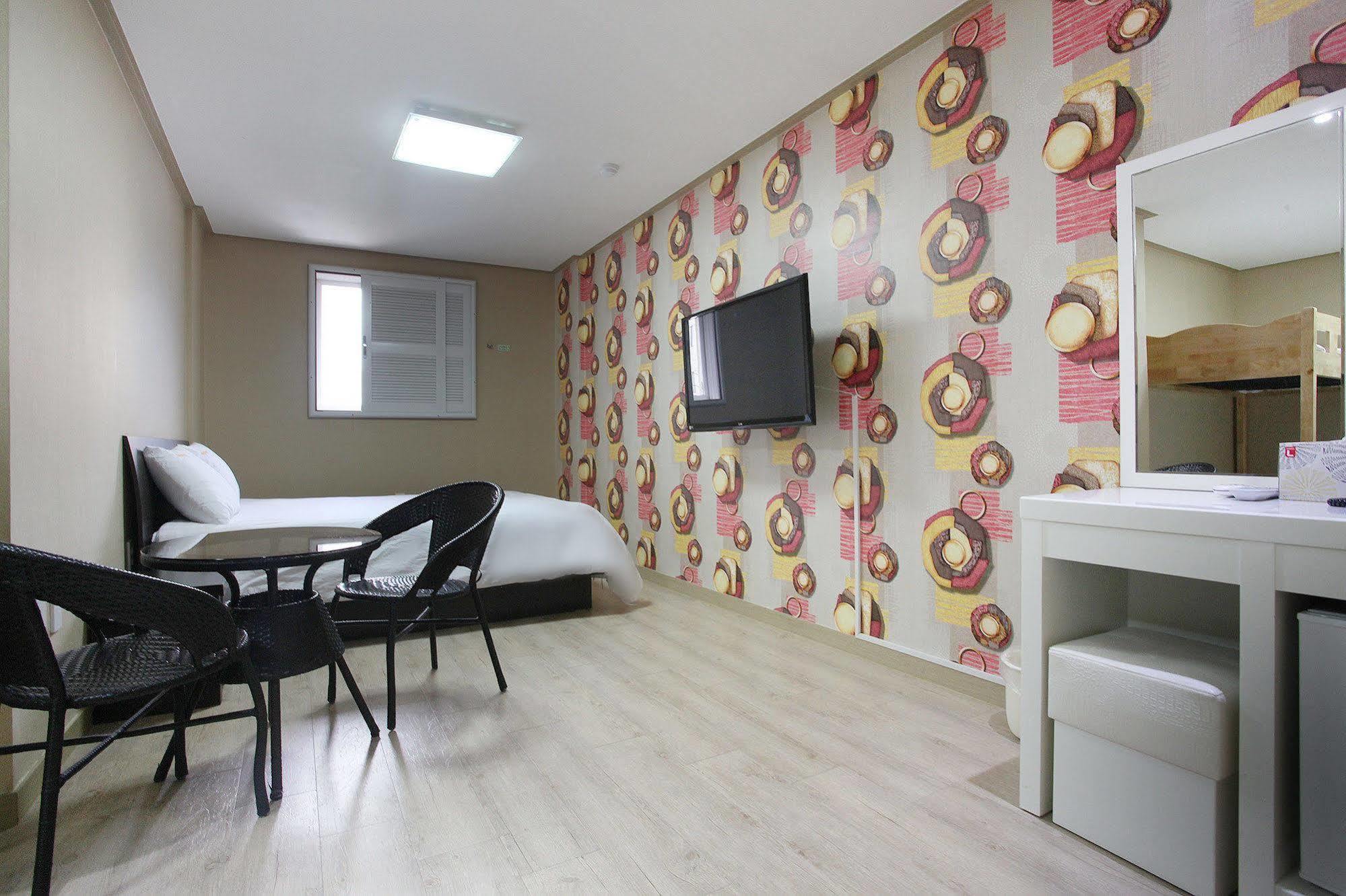 Orange Tree Hotel Jeju Extérieur photo