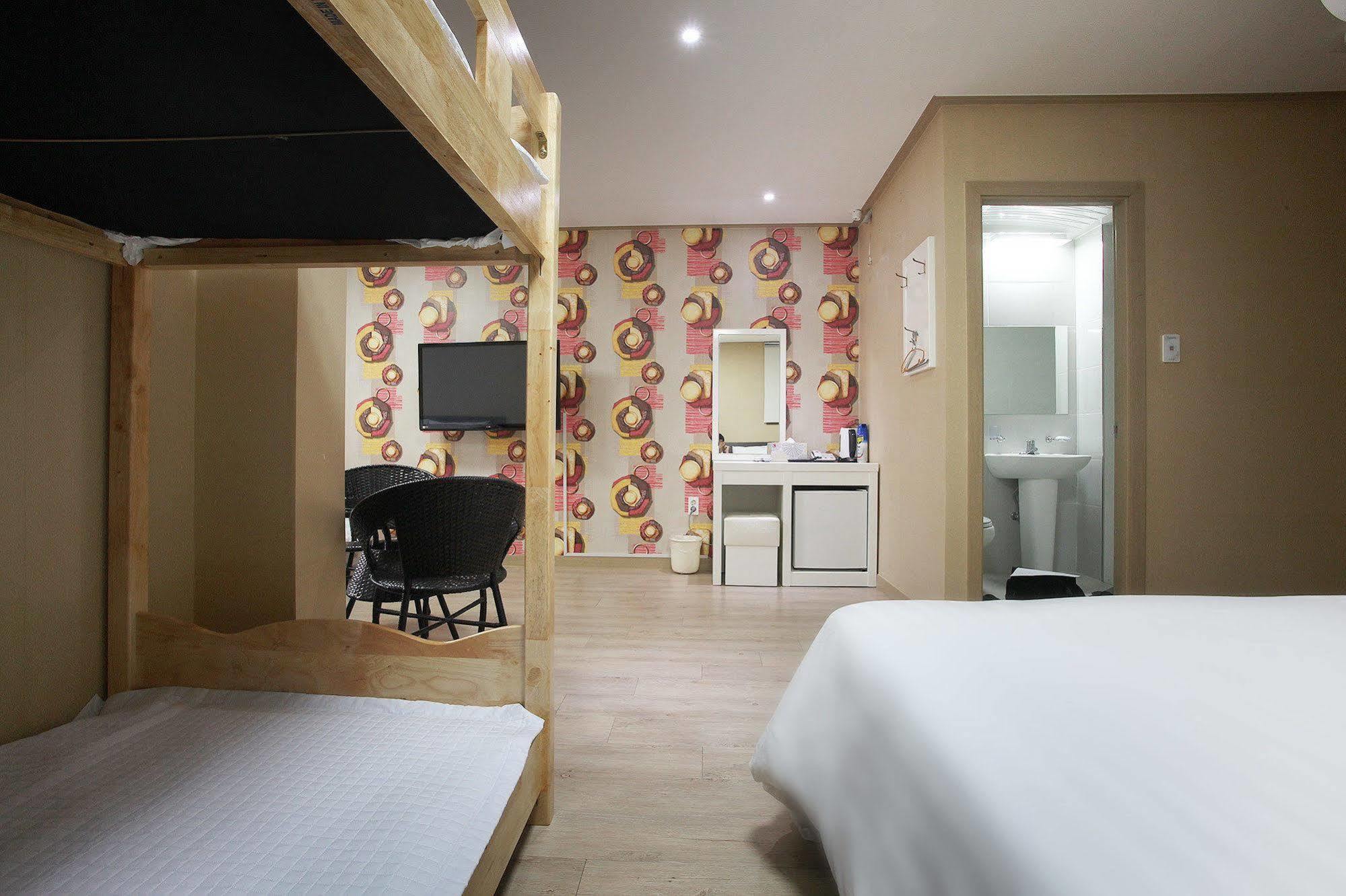 Orange Tree Hotel Jeju Extérieur photo