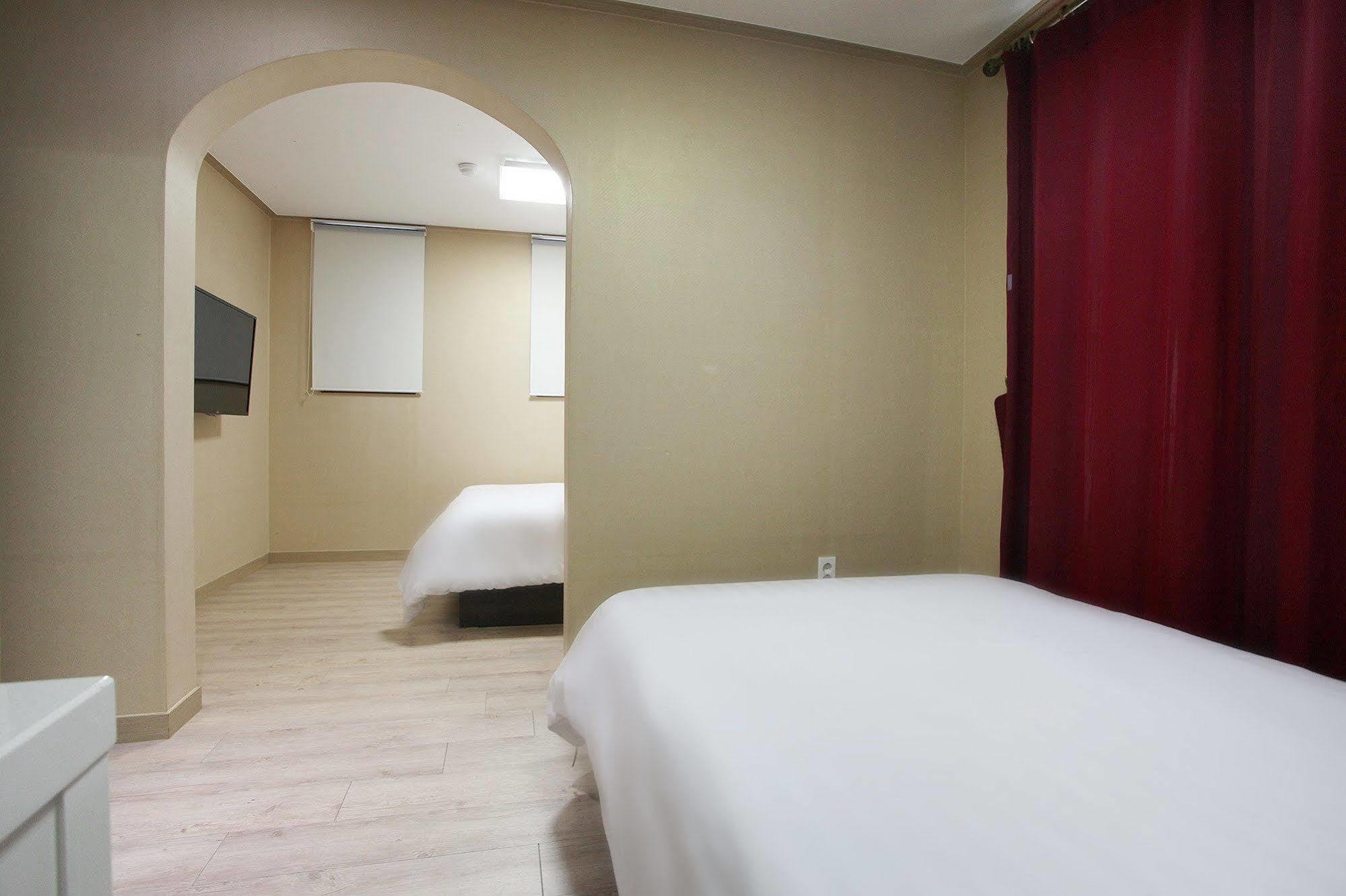Orange Tree Hotel Jeju Extérieur photo