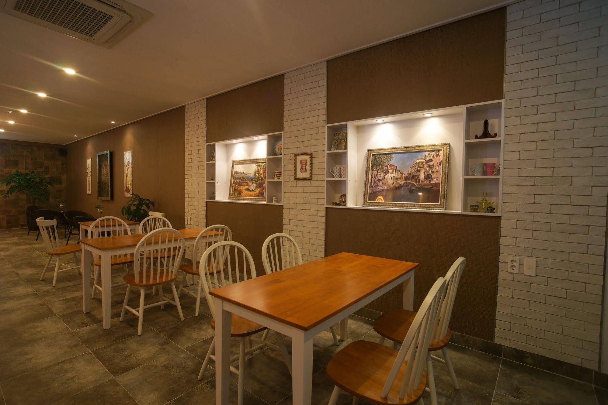 Orange Tree Hotel Jeju Extérieur photo
